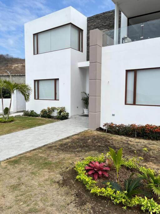 Maravillosa Casa Familiar en Manta - Marina Blue view 4
