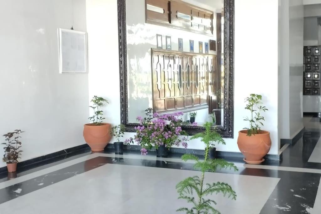 Spacious Beachfront apartment
