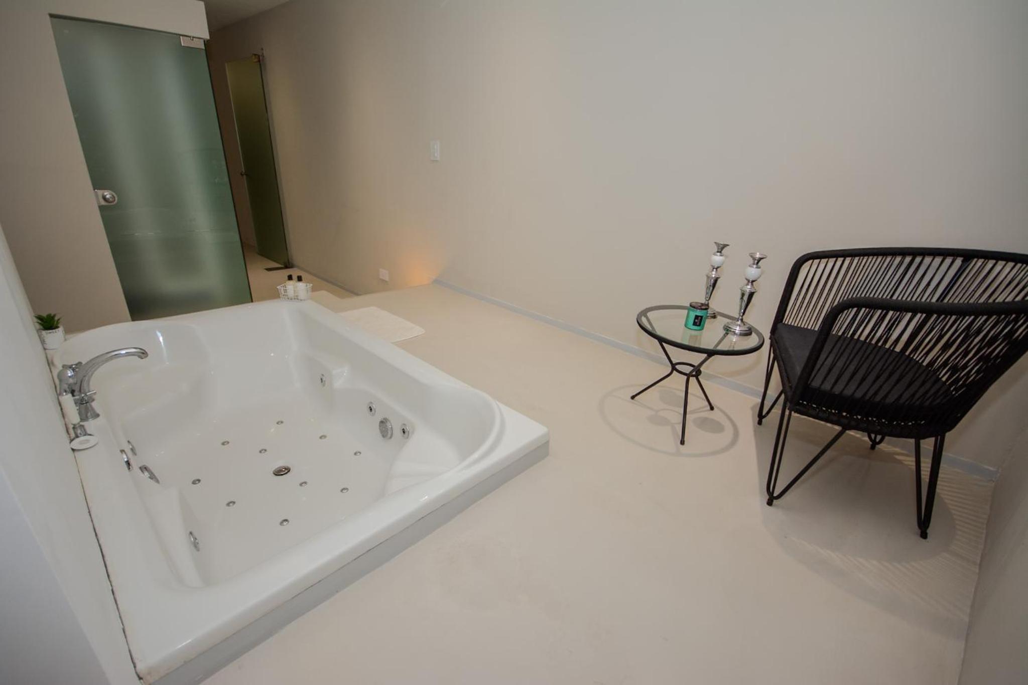 Amplio Studio con Jacuzzi privado - Recoleta