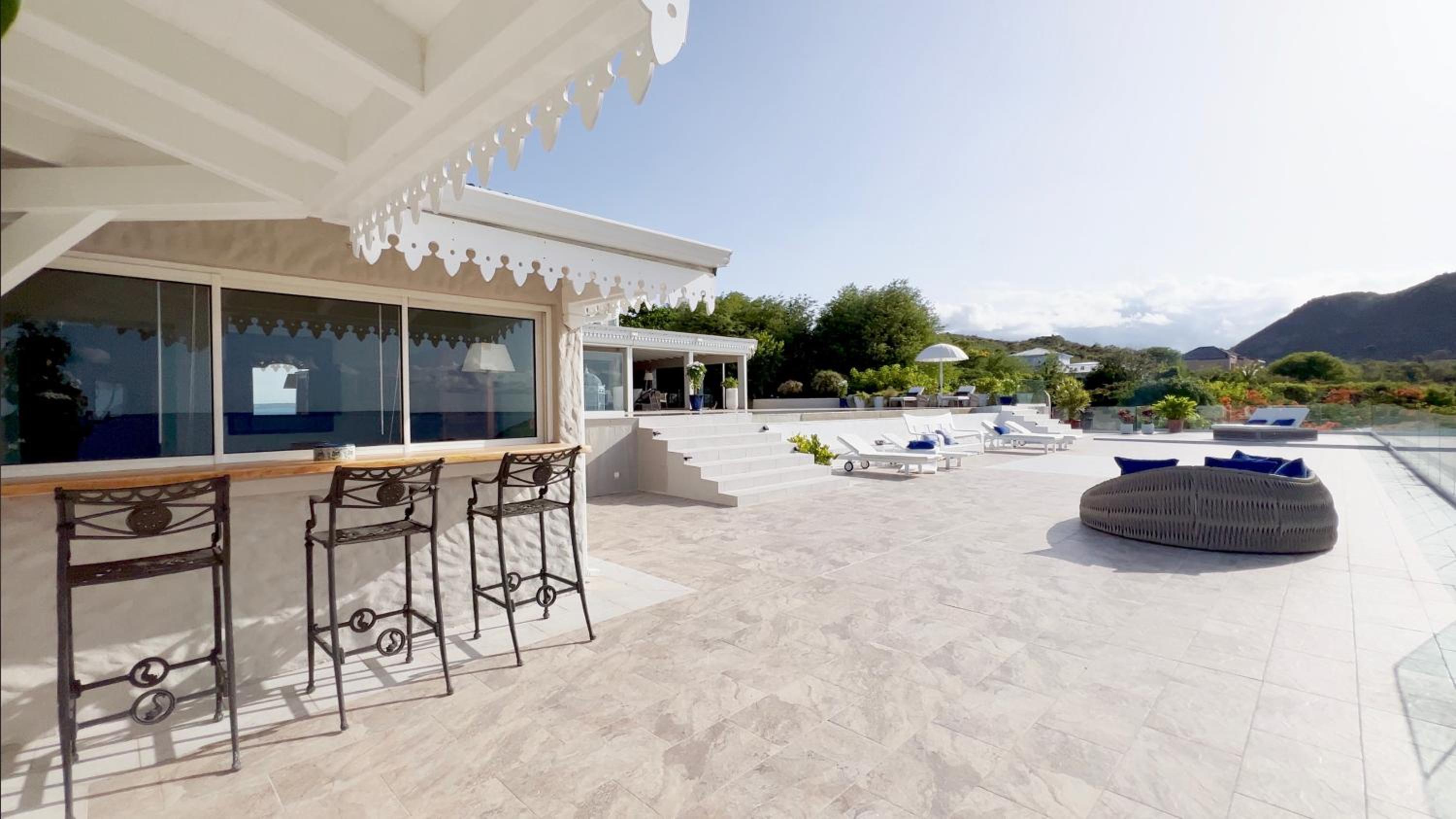 Luxurious 7-Bedroom Villa with magnificent view