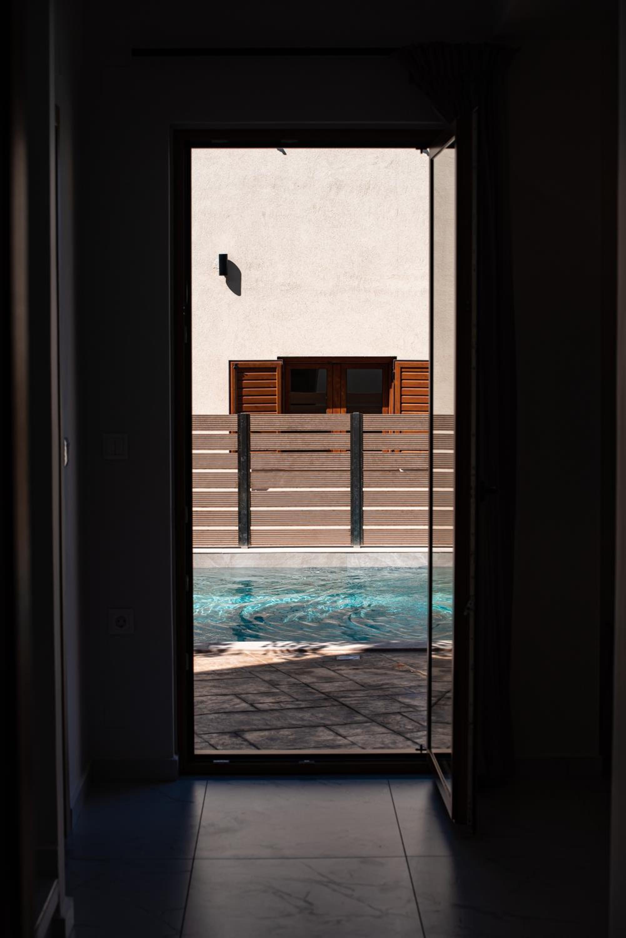 PROVILLAS - Ι, ΙΙ & ΙΙΙ - Luxury Villas with private pool near Retrymno