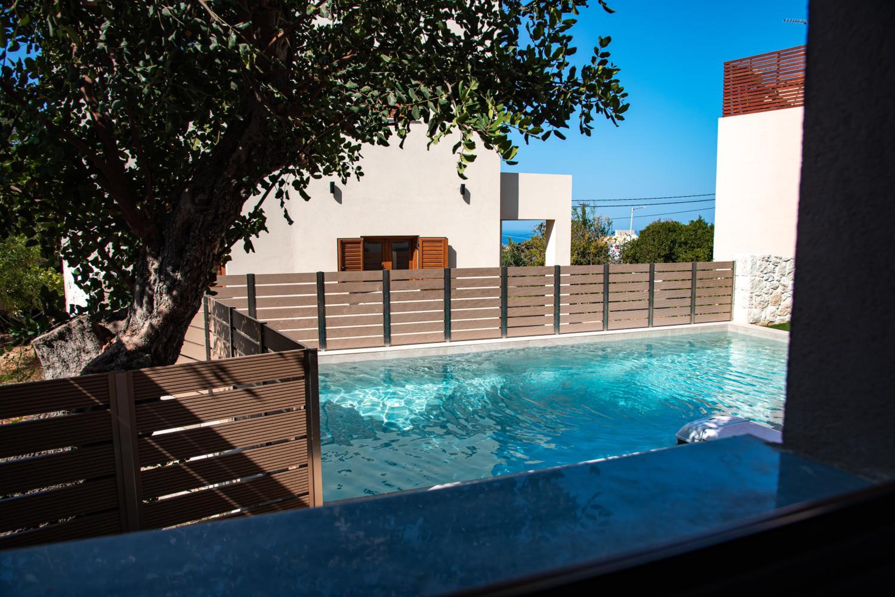 PROVILLAS - Ι, ΙΙ & ΙΙΙ - Luxury Villas with private pool near Retrymno
