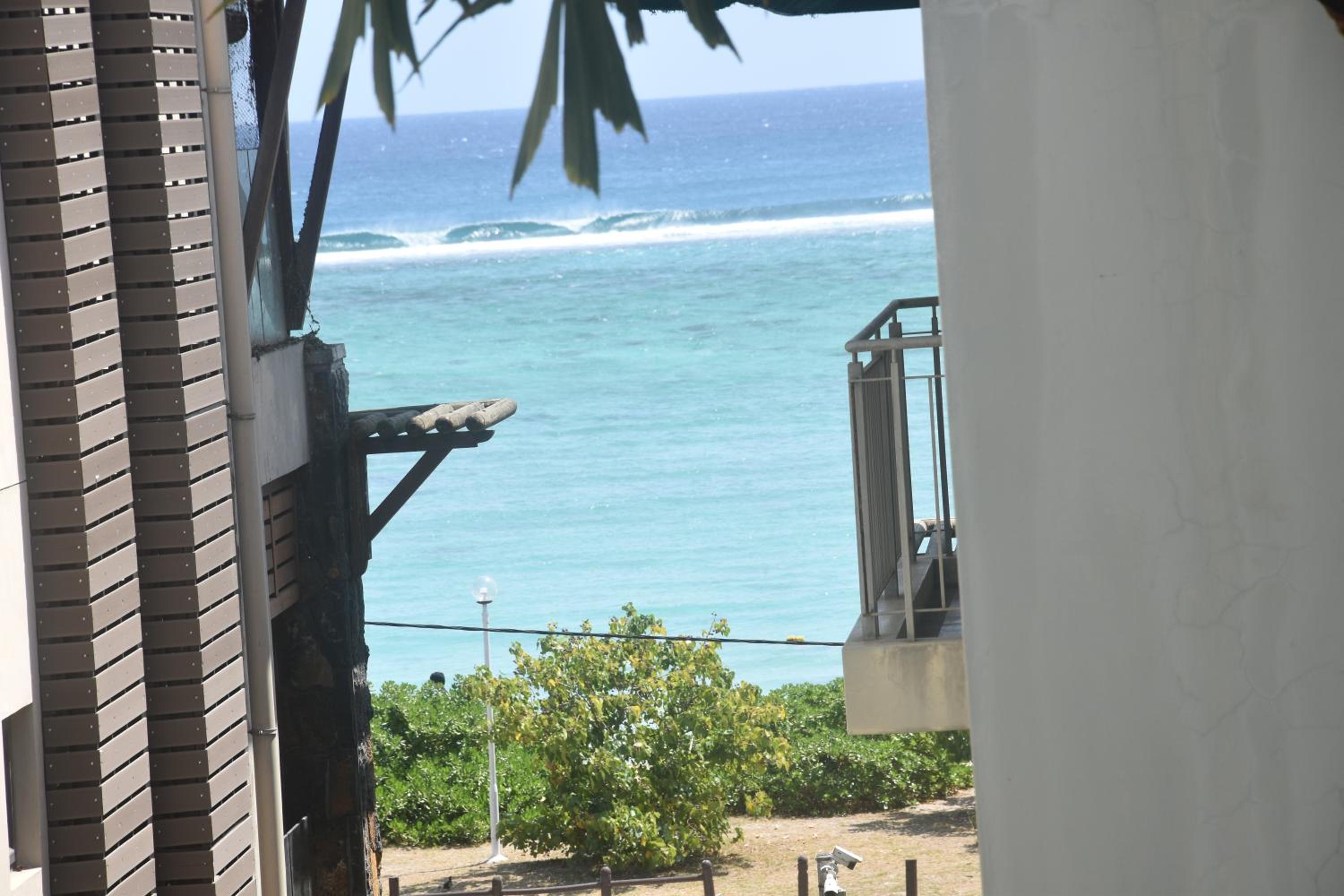 Blue Waves Beachfront Penthouse