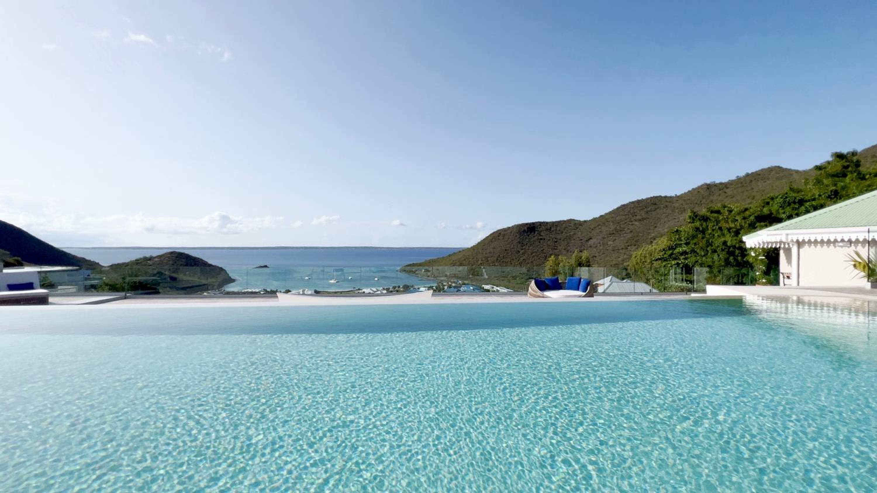 Luxurious 7-Bedroom Villa with magnificent view