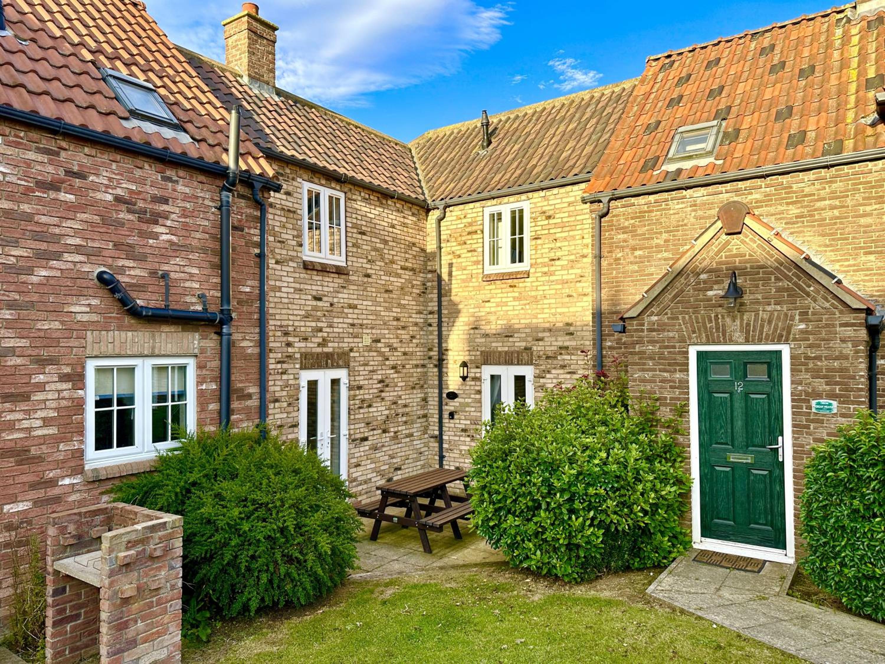 Anchor Cottage - Part of the The Bay Filey Holiday Village with pool, gym and direct beach access, pub, restaurant, tennis and meadows walks