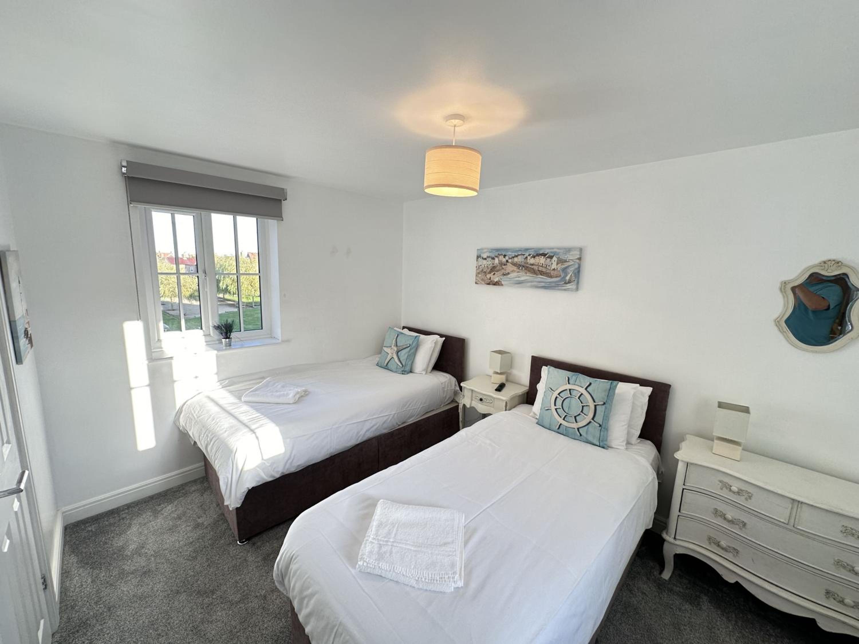 Anchor Cottage - Part of the The Bay Filey Holiday Village with pool, gym and direct beach access, pub, restaurant, tennis and meadows walks