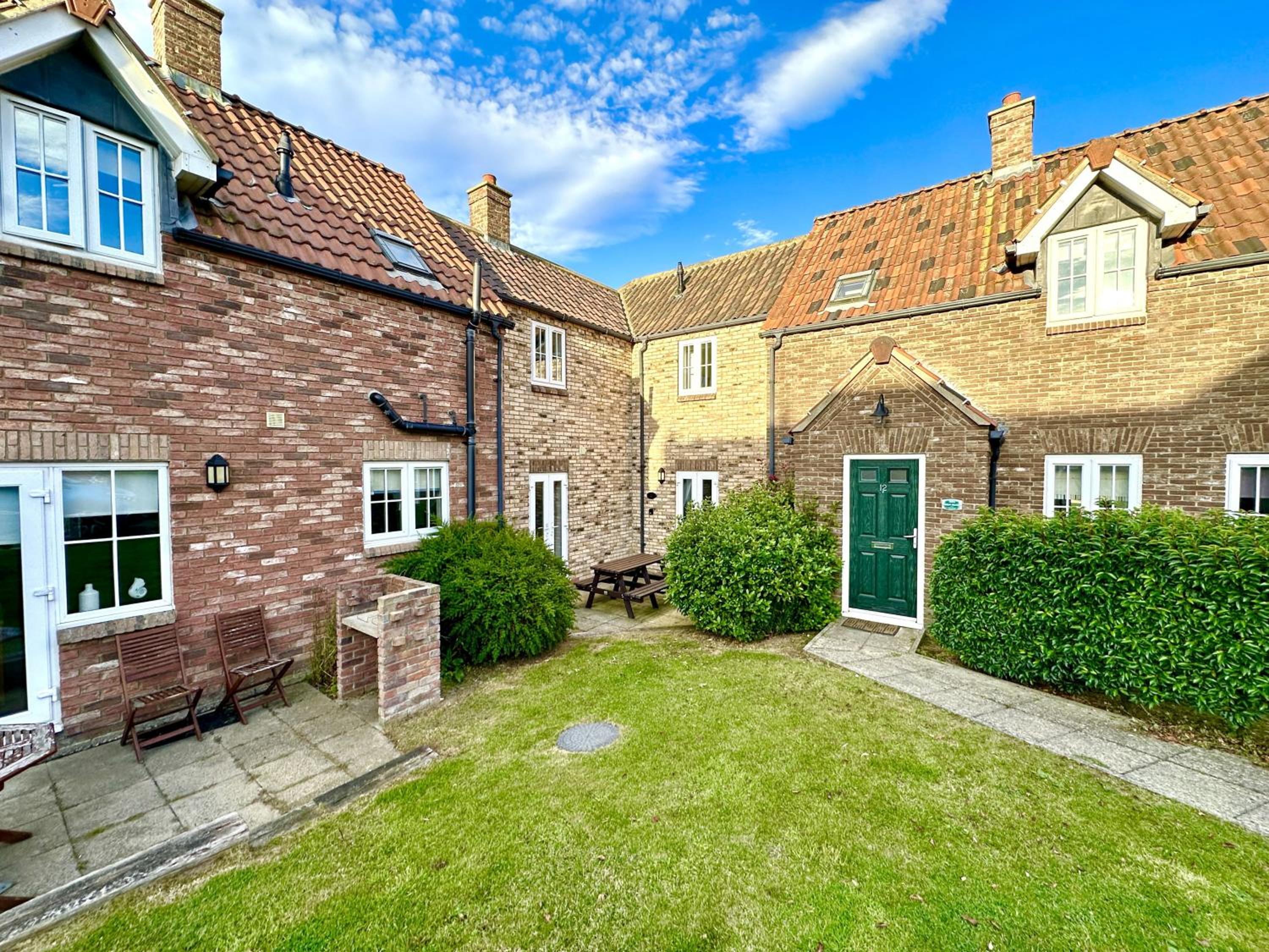 Anchor Cottage - Part of the The Bay Filey Holiday Village with pool, gym and direct beach access, pub, restaurant, tennis and meadows walks