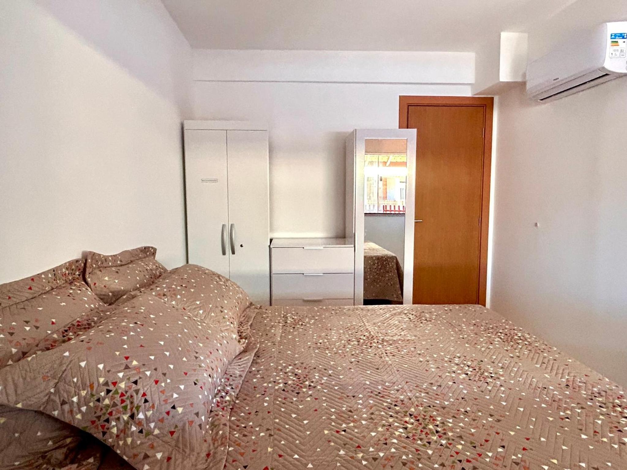 Tiê, Guarajuba, Apartamento Formidável