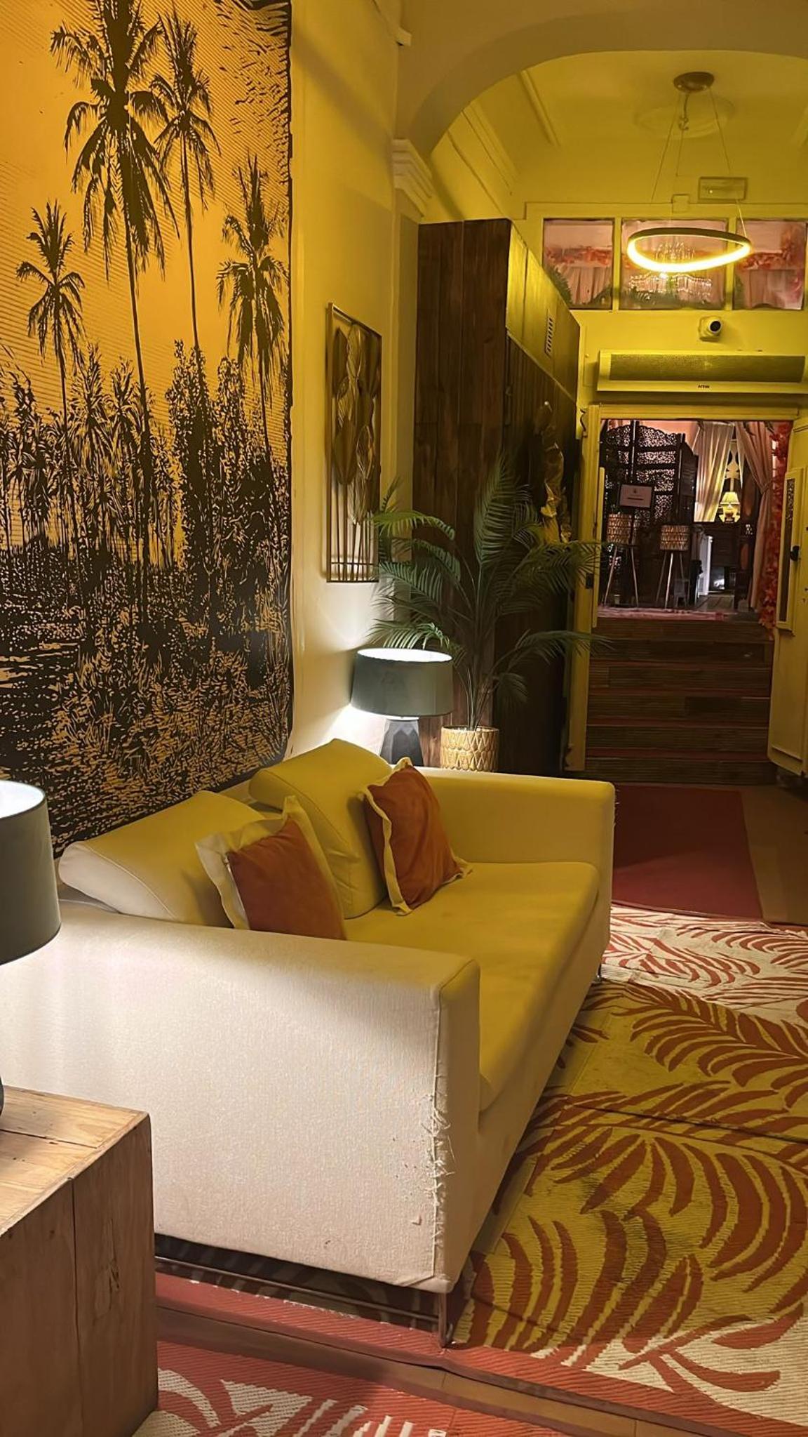 lounge