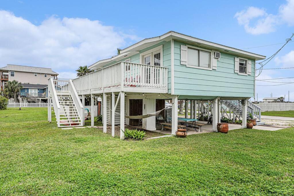 Endless Summer, 3 BD Steps to the Gulf, Deck view 2