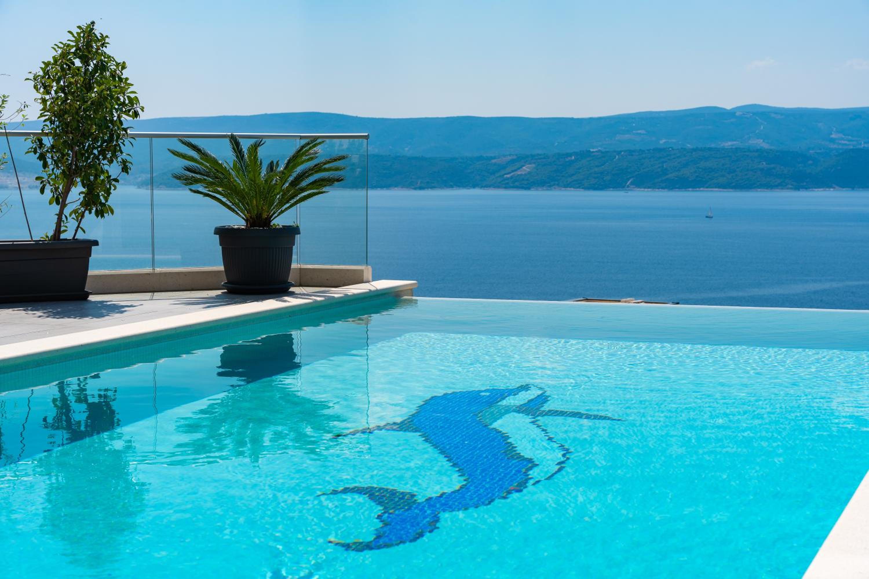 Luxury Villa POCRNJA -heated pool, sauna, jacuzzi, pool table view 3