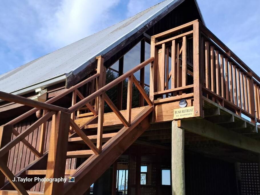 Mt Elephant Bush Retreat - Gray