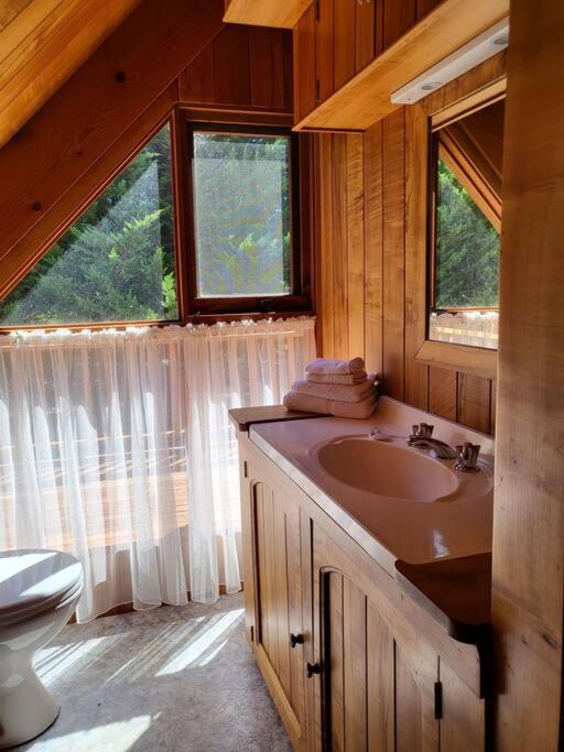 Mt Elephant Bush Retreat - Gray