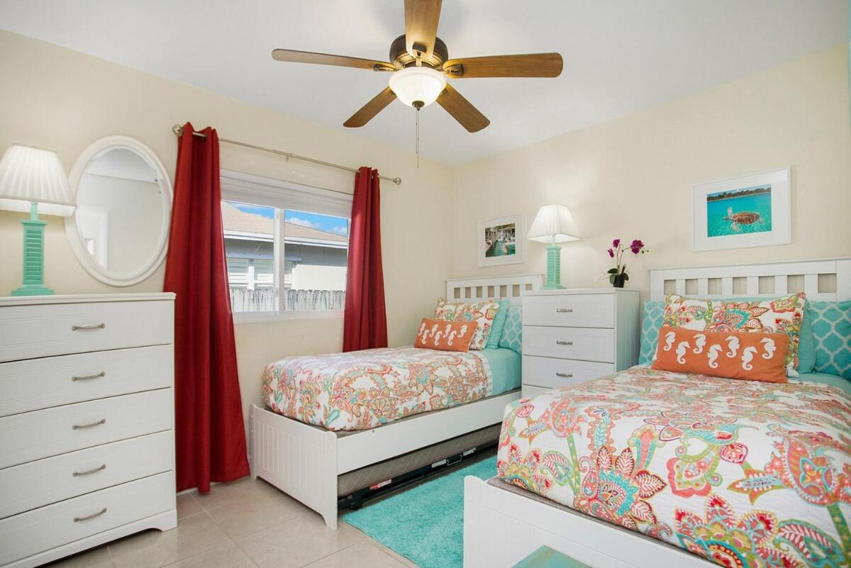 Boutique Bliss at Vanderbilt Beach Outdoor Gazebo, photo 10