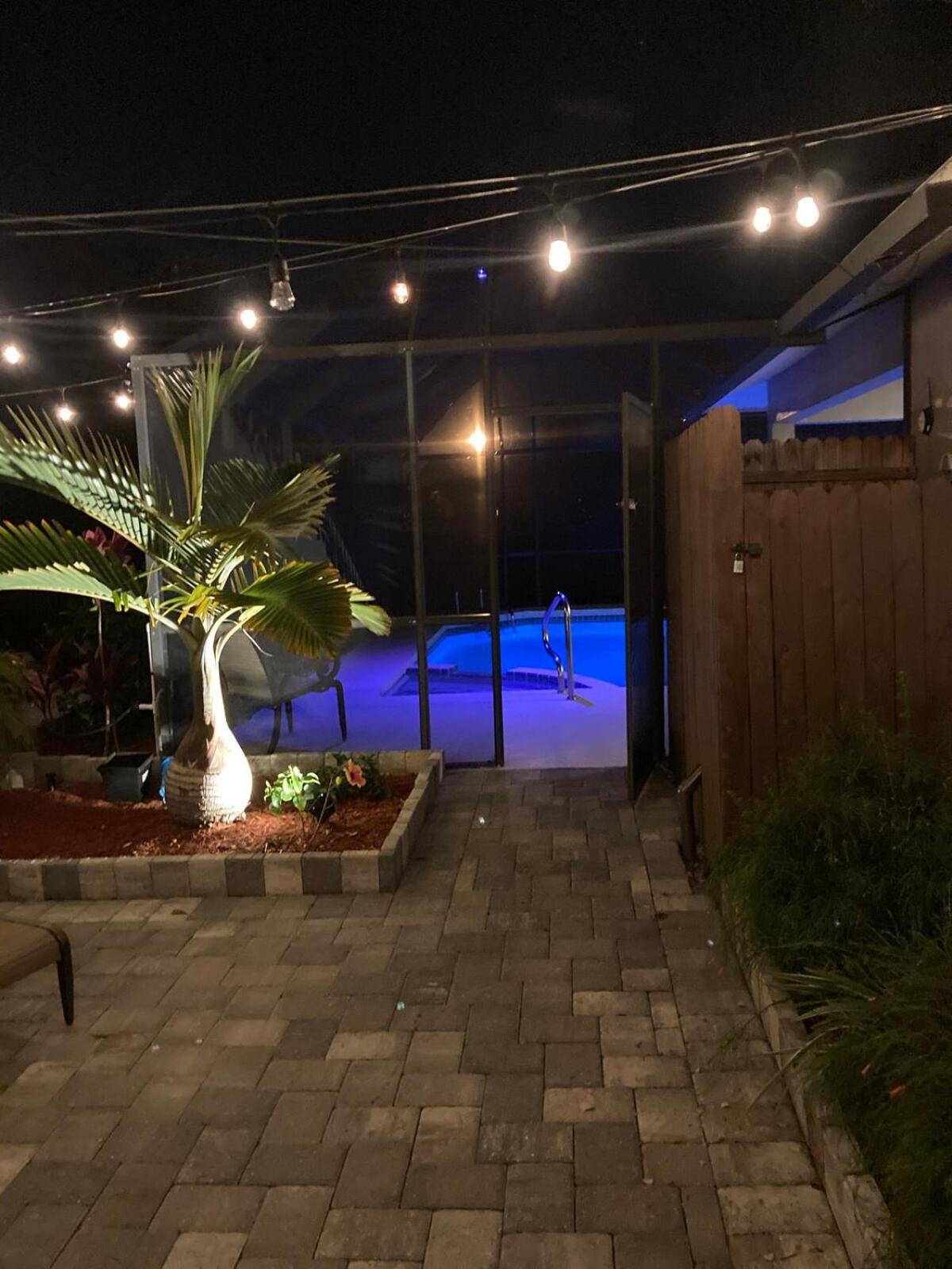 Boutique Bliss at Vanderbilt Beach Outdoor Gazebo, photo 20