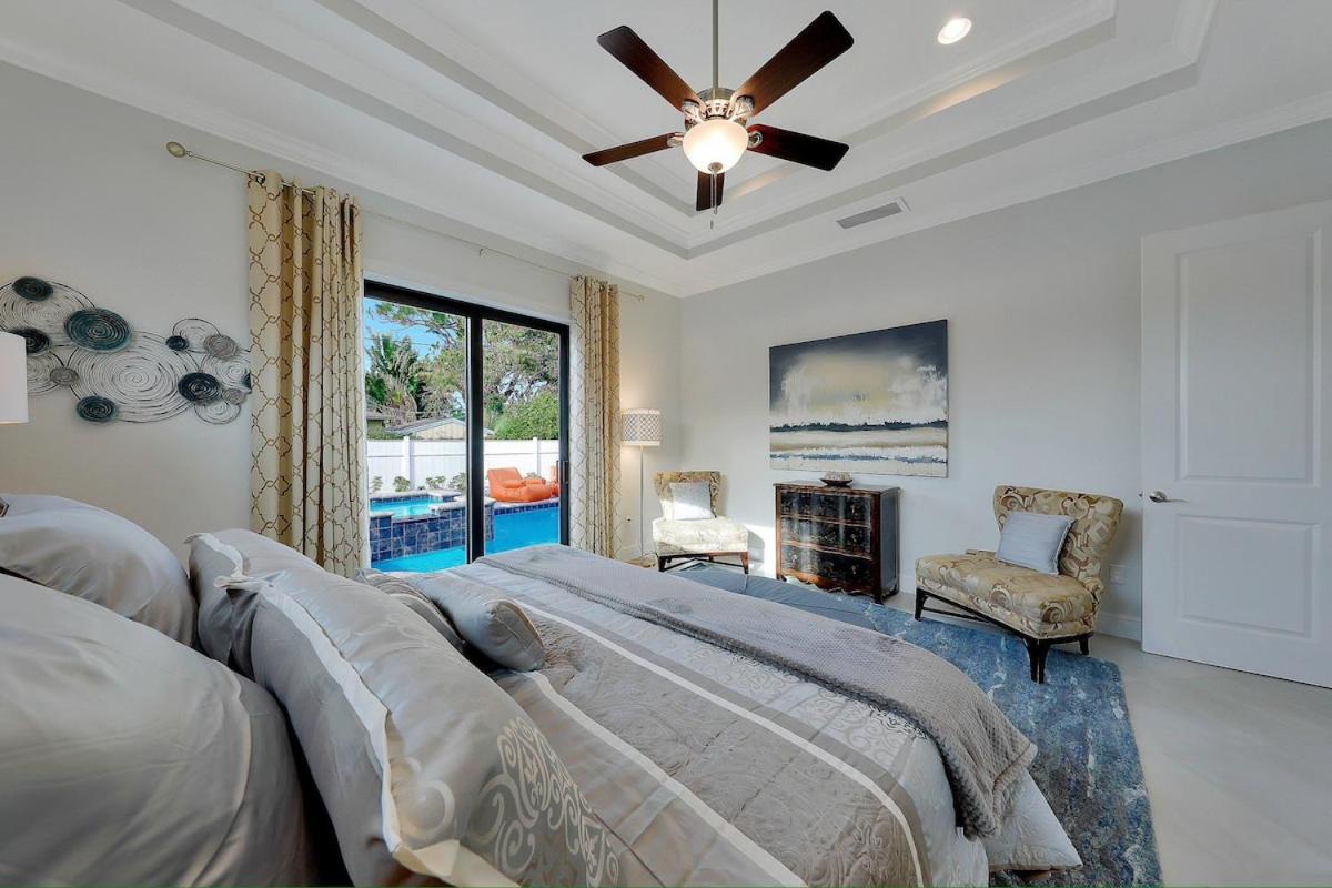 Luxury Abounds at Vanderbilt Beach Pool & Spa view 4