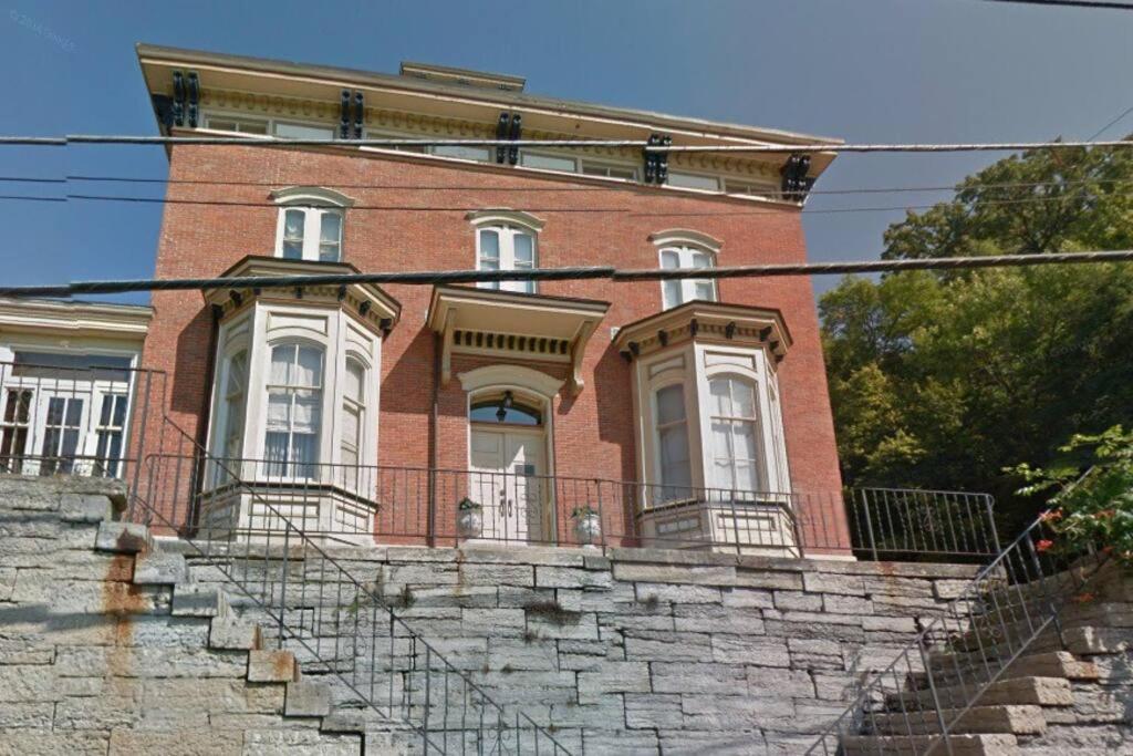 Captain Merry Mansion