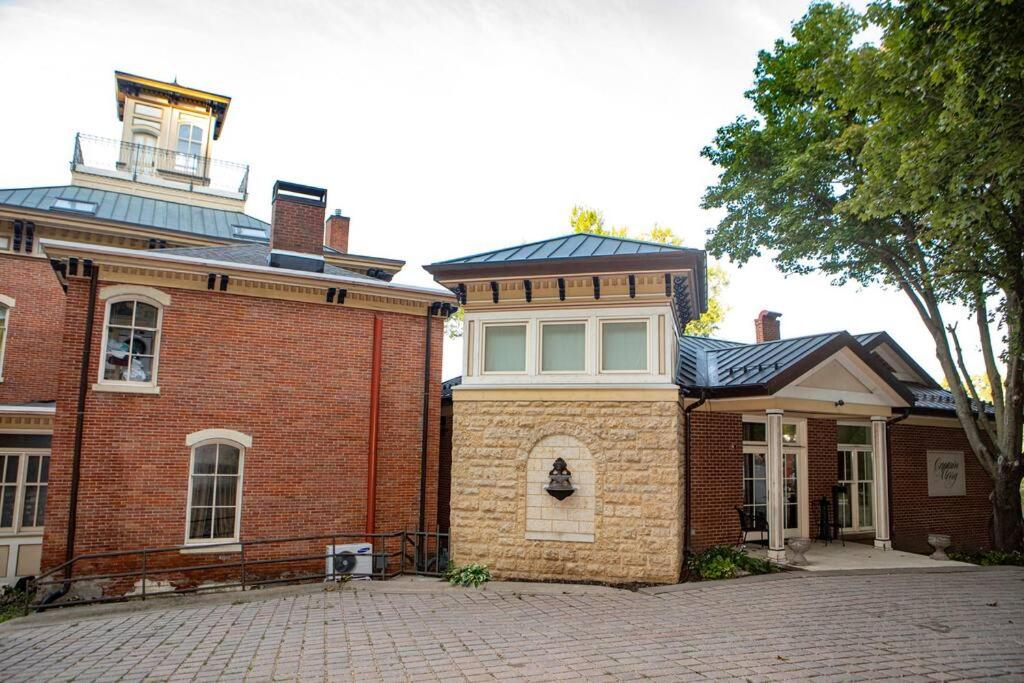 Captain Merry Mansion