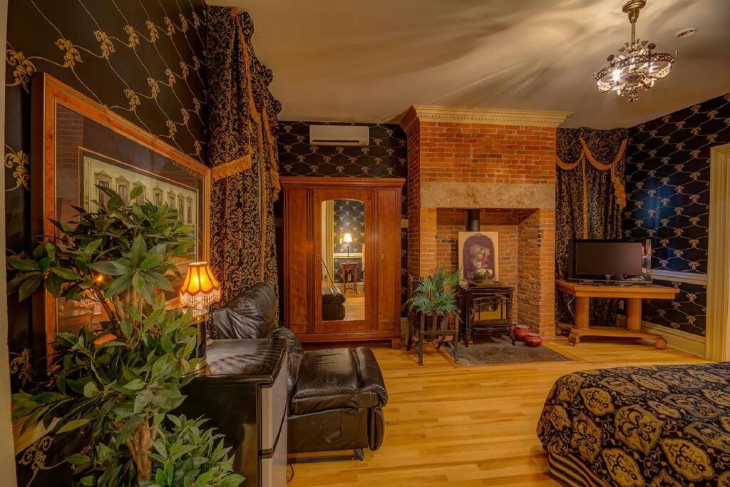 Captain Merry Mansion