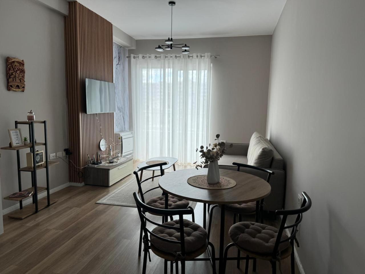 Olivia house photo 2