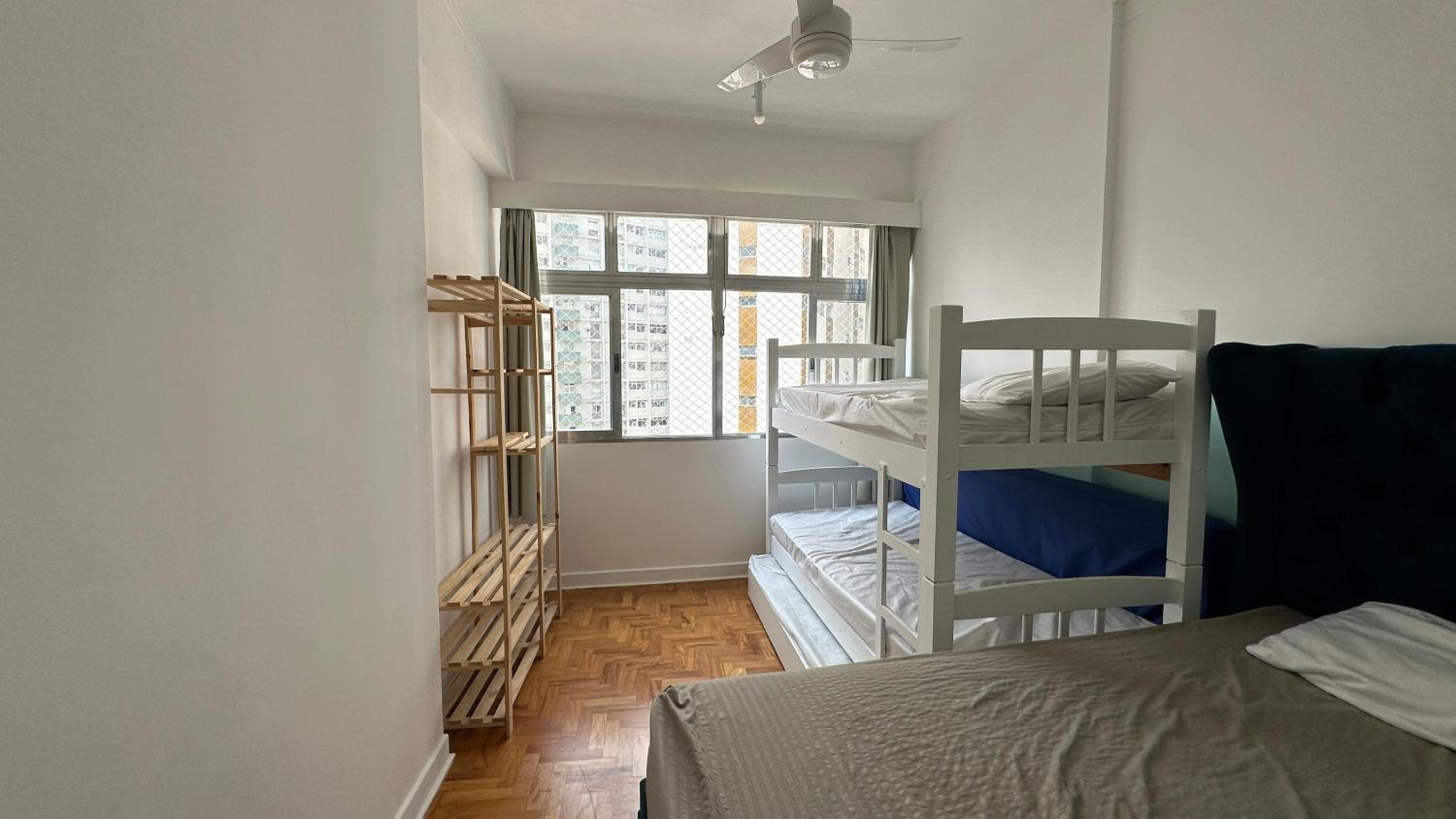 Apartamento Pintangueiras - Pé na Areia com Serviço de Praia