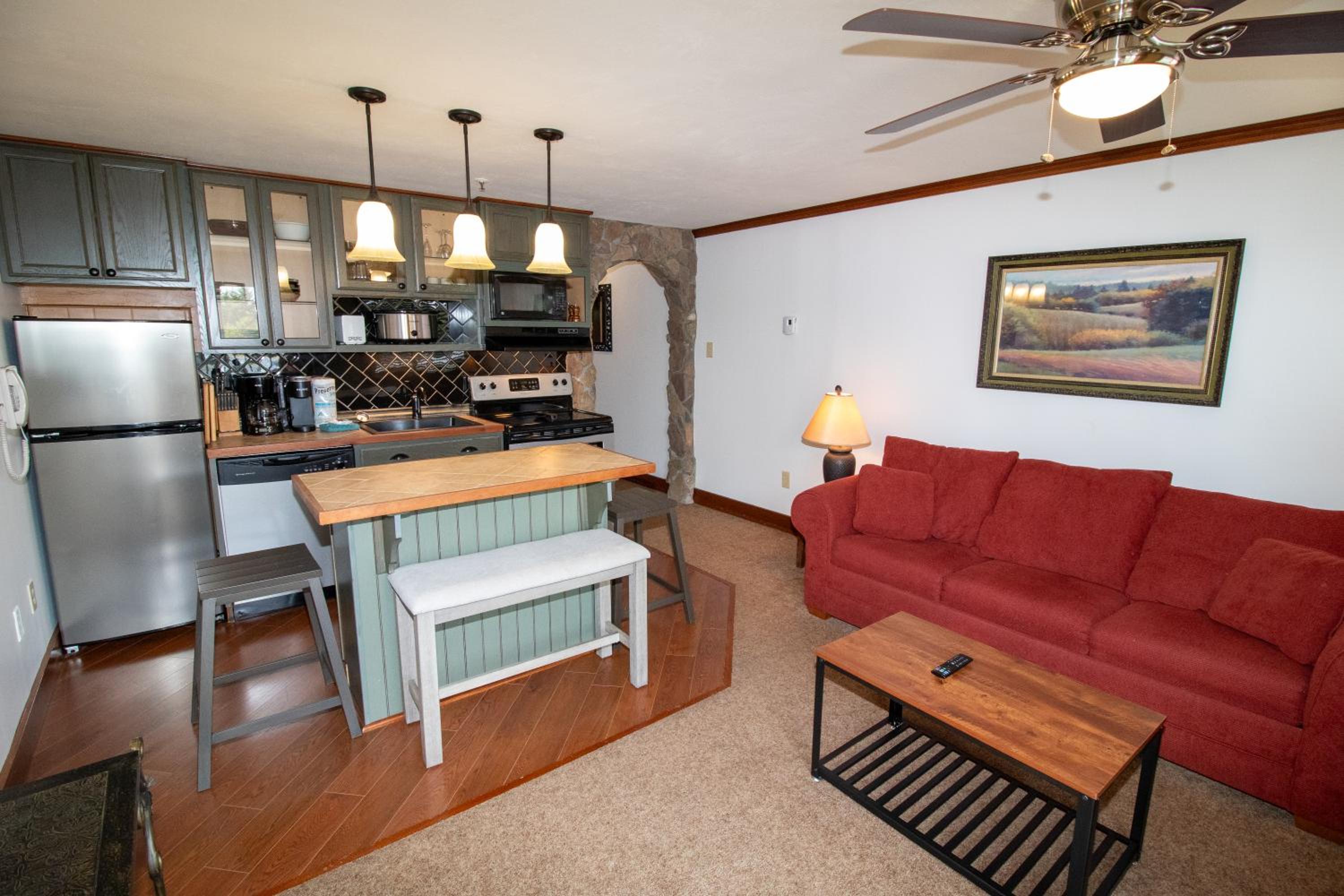 ML217 Whimsical Retreat Close to Village Ballhooter EZ Park Wi-Fi Sleeps 4 view 4