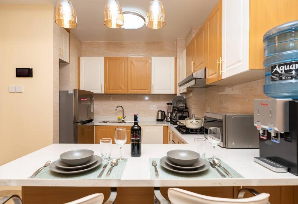 Exquisite 1Bed with Free Parking Gym and Pool view 2