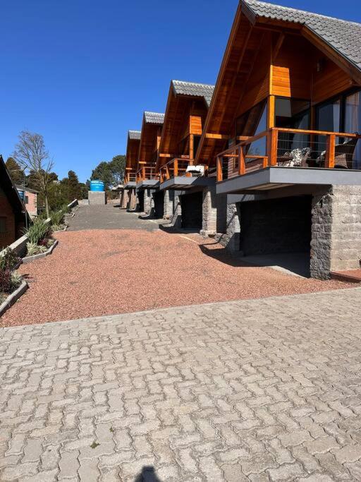 Salto Cabanas Village