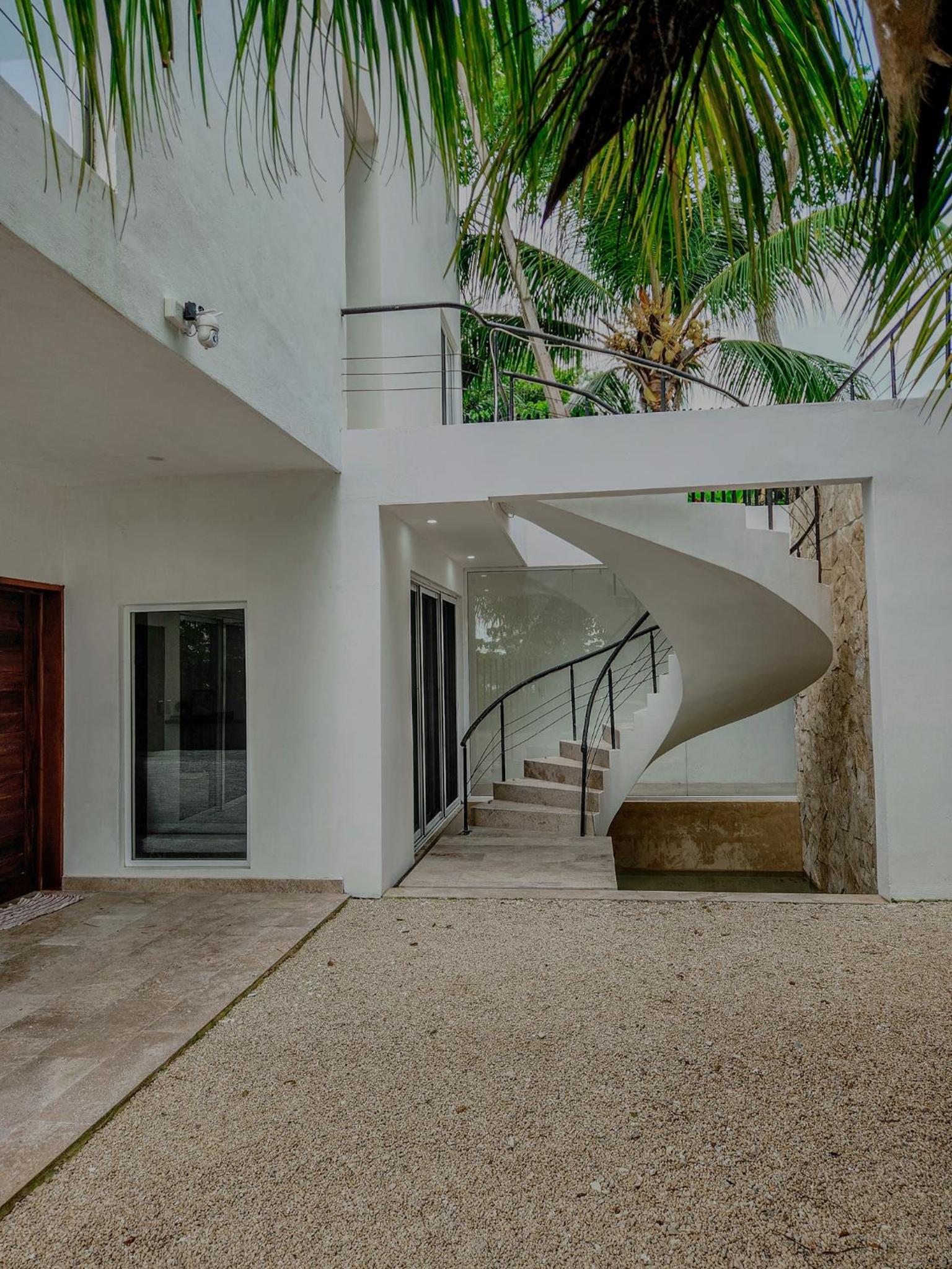 Luxury Lake Villa with Pool & Lagoon Views in Bacalar