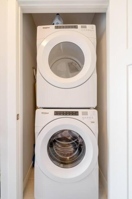 Exquisite One Bedroom Apartment in NW