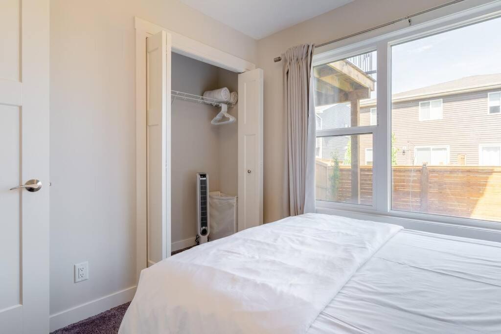 Exquisite One Bedroom Apartment in NW
