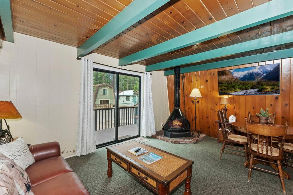Black Cedar Bungalow
