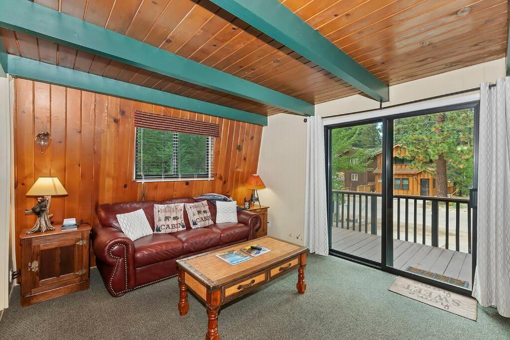 Black Cedar Bungalow