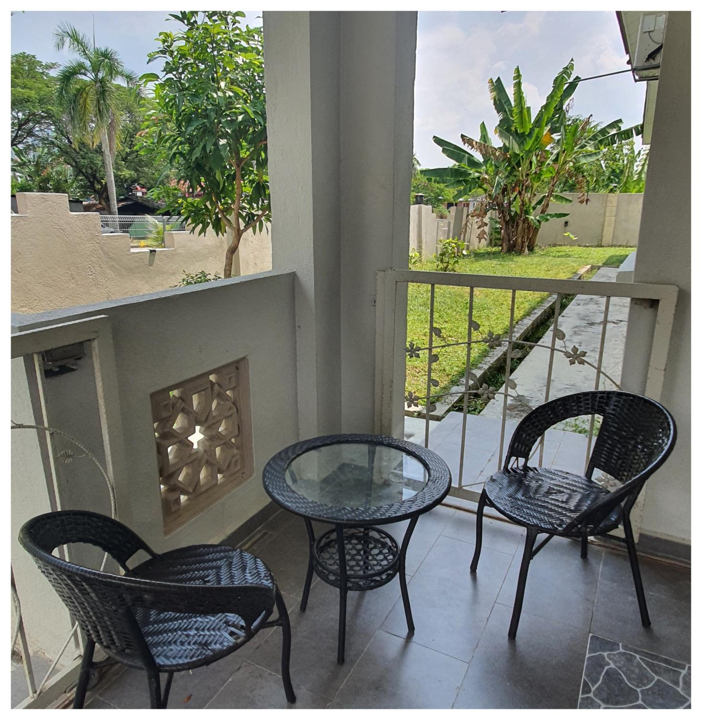 Hibiscus 2Pax ROOMSTAY at Damai Stay near Putrajaya