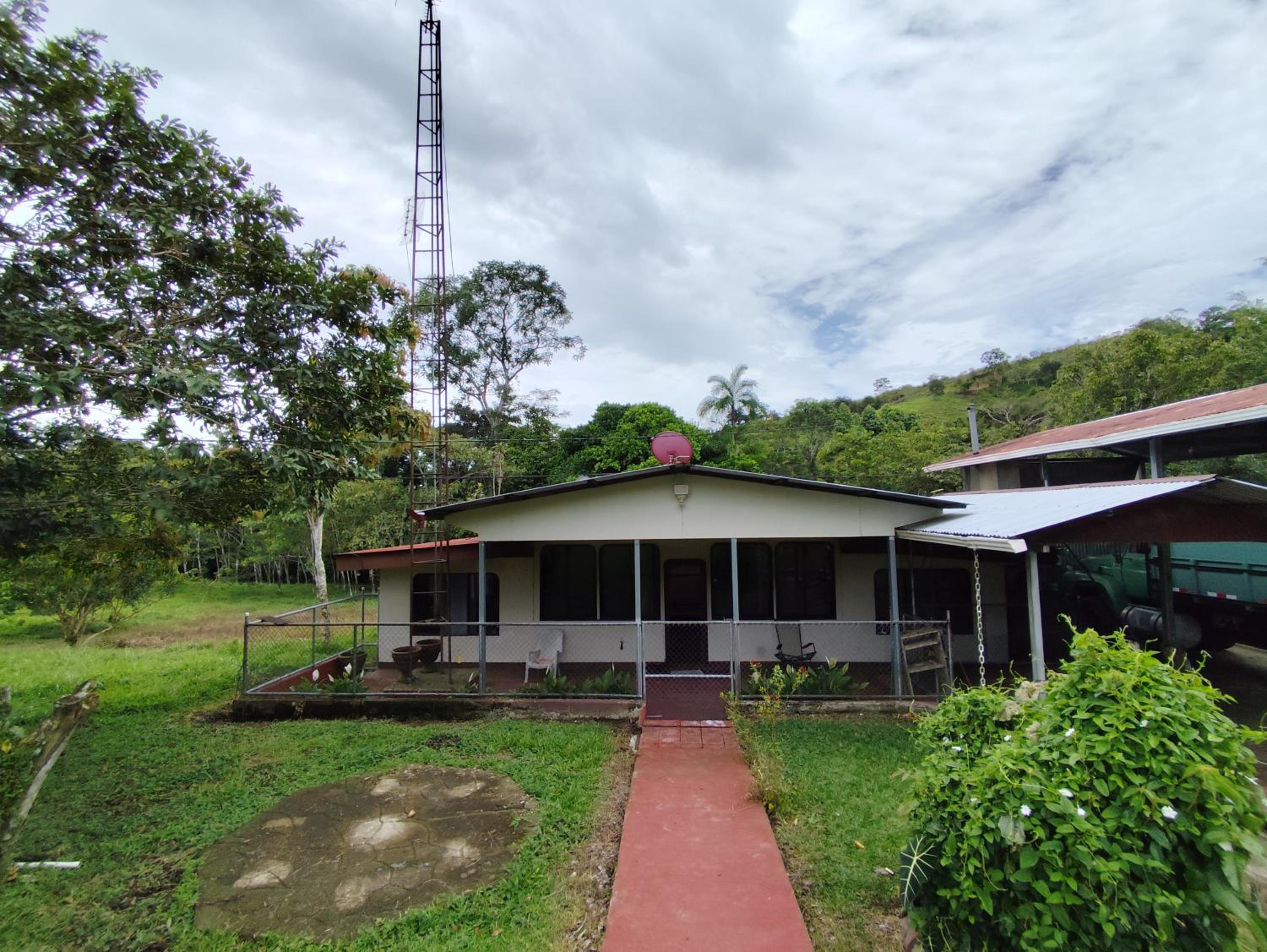Hospedaje refugio en el Bosque