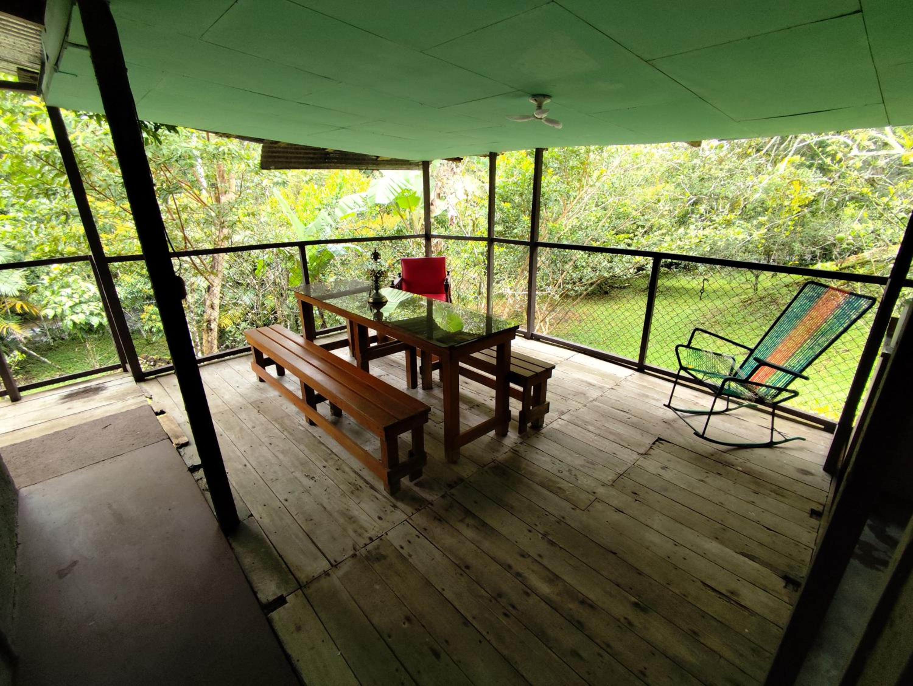 Hospedaje refugio en el Bosque
