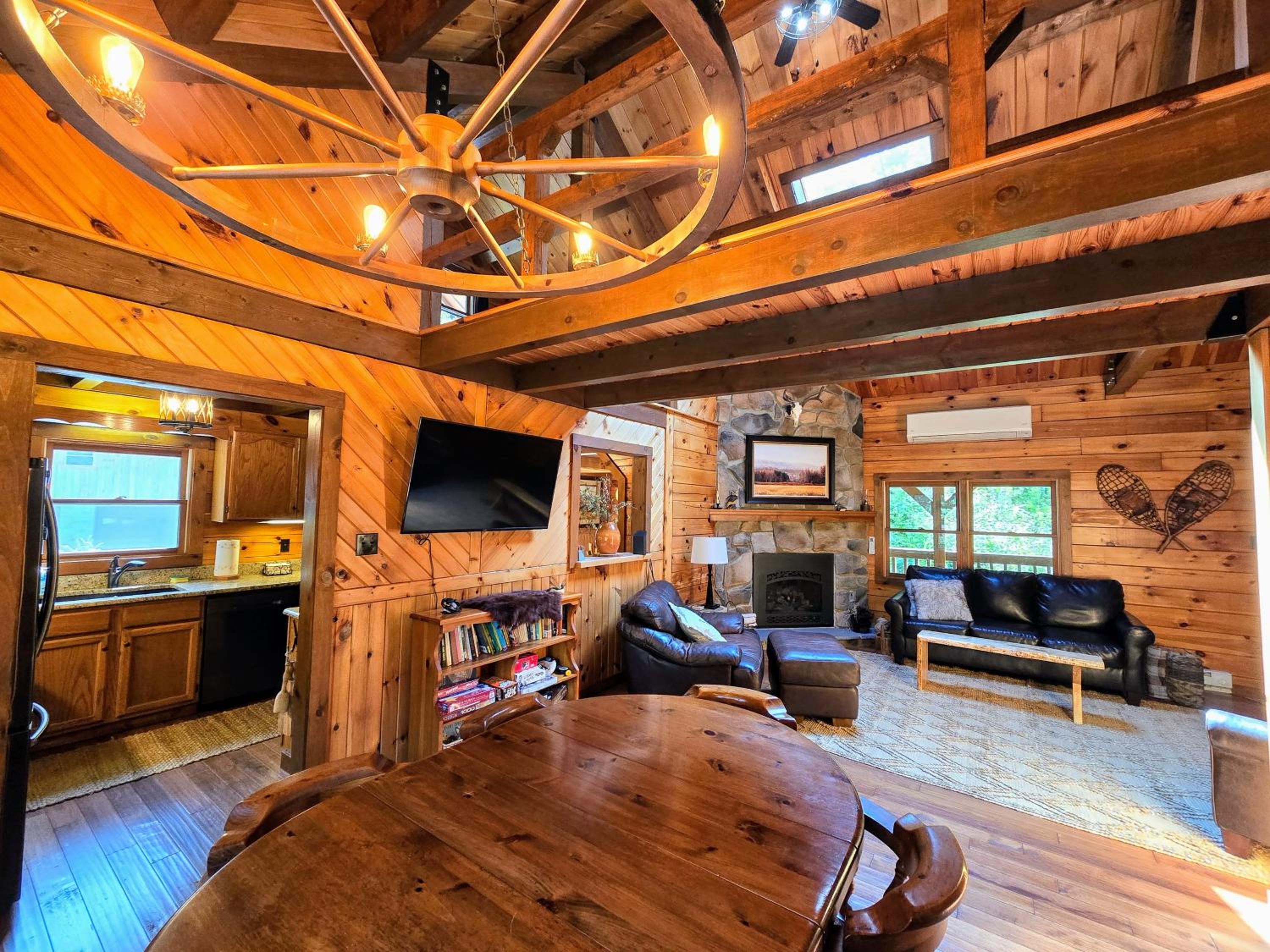 Secluded Mountain Lodge Near Williamsport with a Fireplace, Deck, and Pet-Friendly view 4
