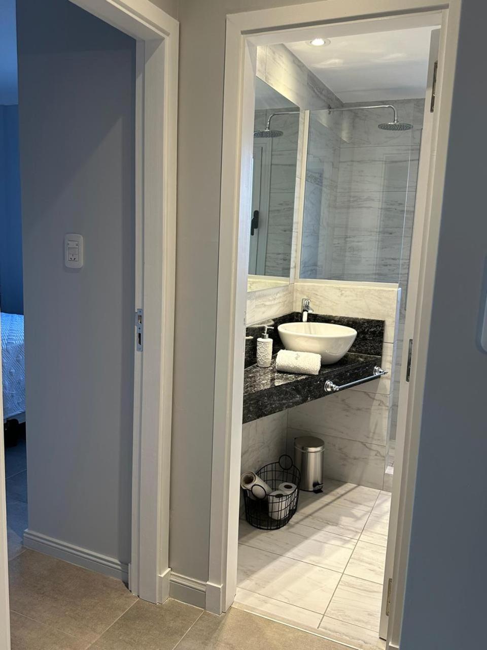 DEPARTAMENTO NUEVO CENTRICO 1Dormitorio COCHERA GRATIS PISCINA