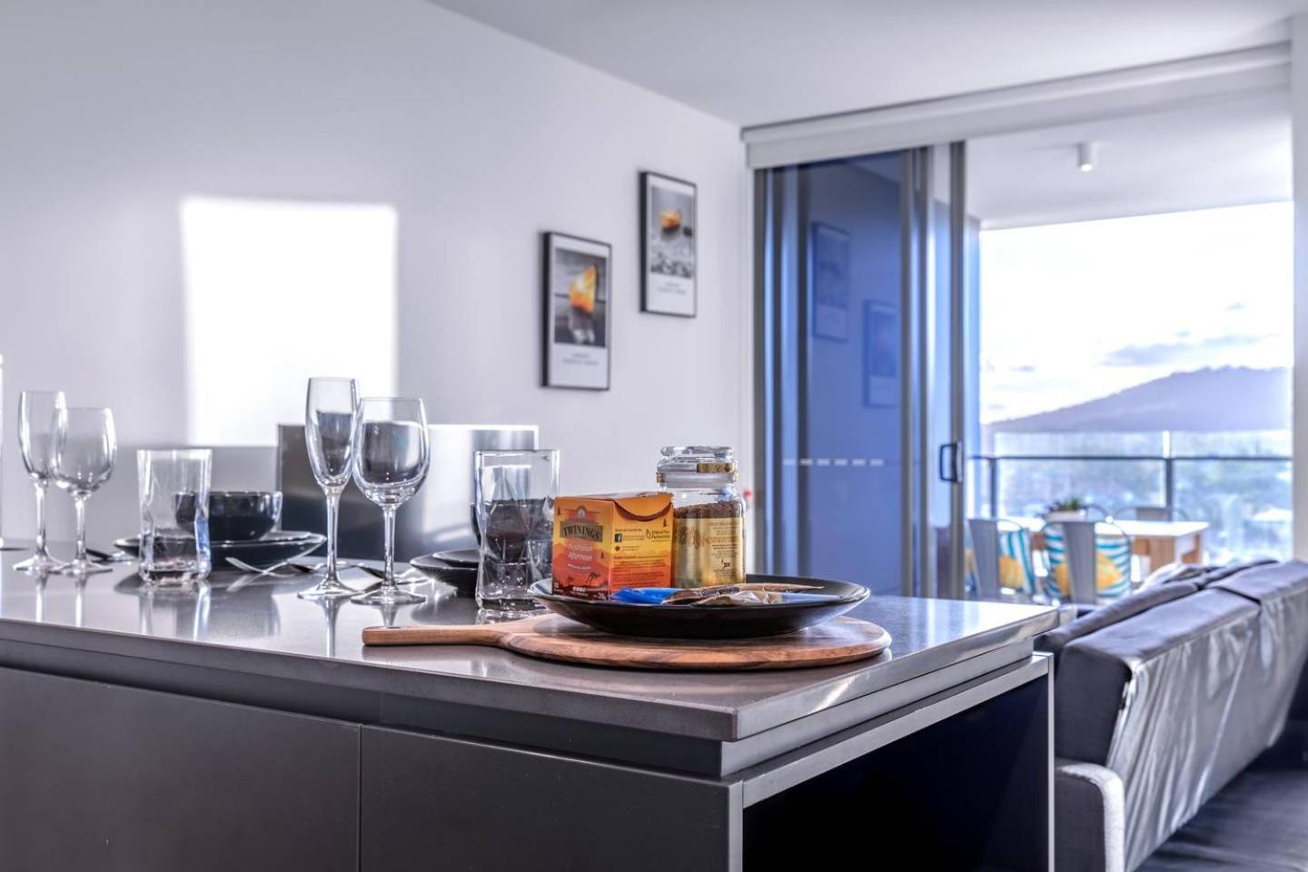 Brisbane Vacations - Modern APT in Toowong with Mountain View - Property Image 35