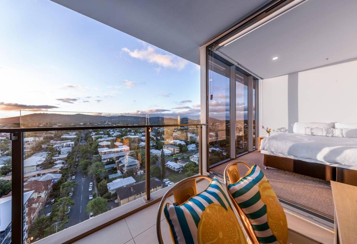Brisbane Vacations - Modern APT in Toowong with Mountain View - Property Image 31