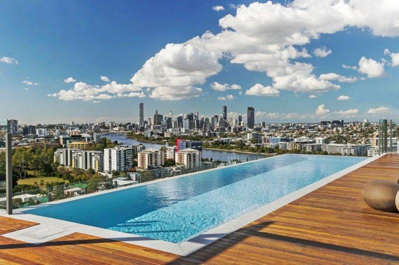 Brisbane Vacations - Modern APT in Toowong with Mountain View - Property Image 28