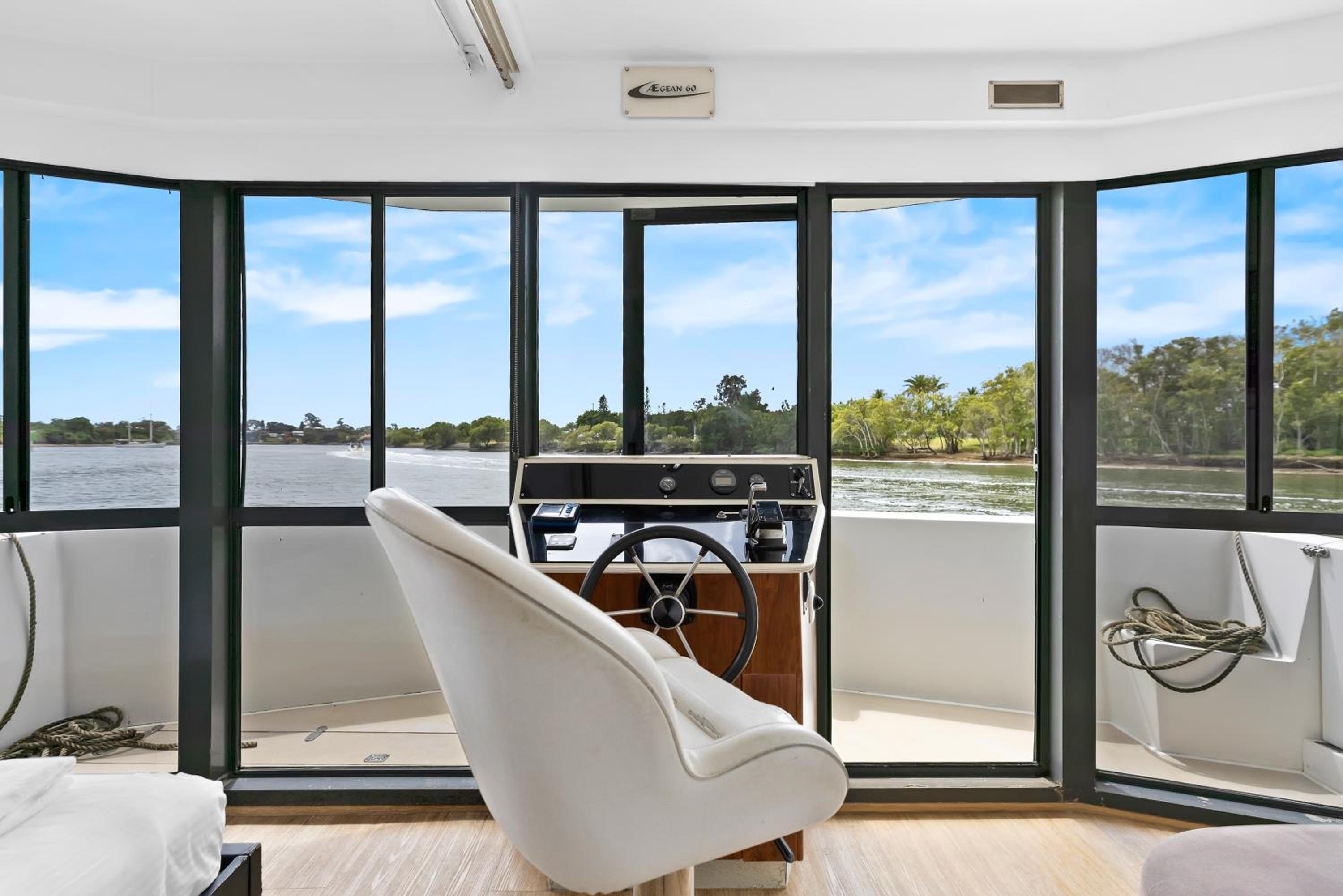 Coomera Houseboats