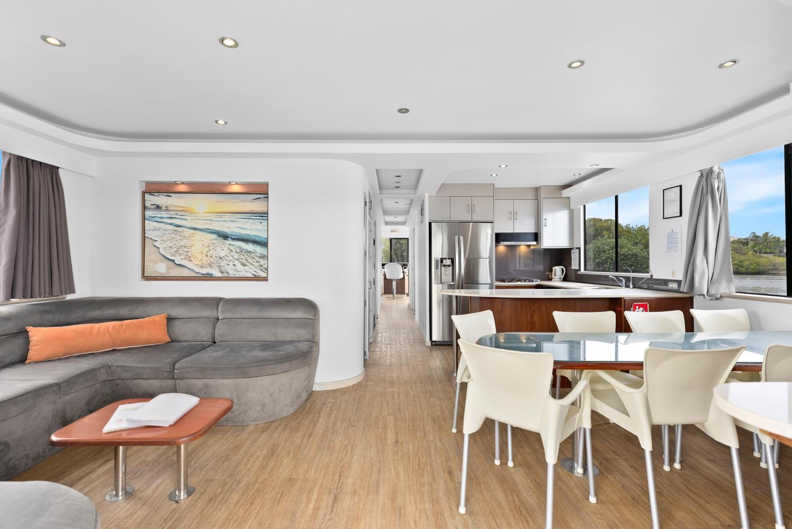 Coomera Houseboats