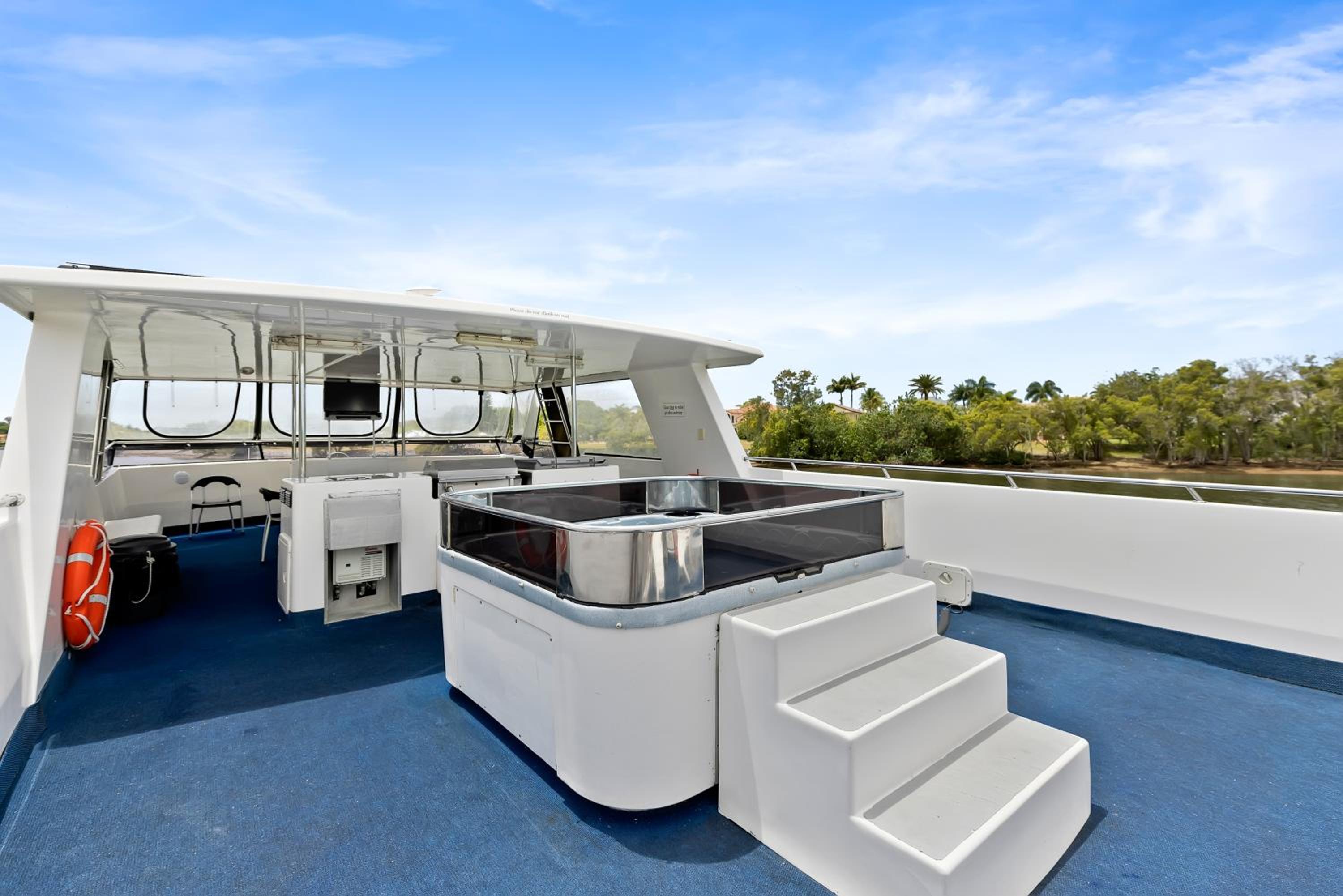 Coomera Houseboats