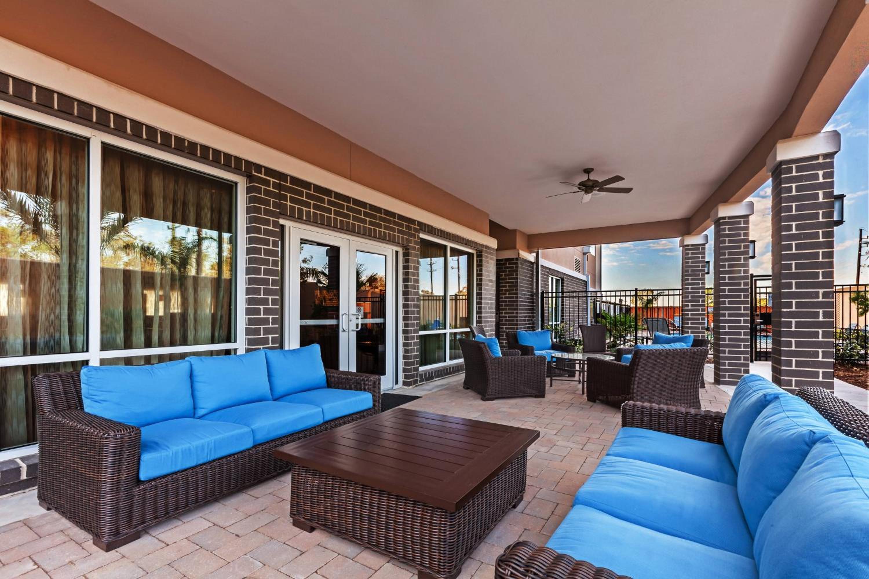 Courtyard Houston I-10 West/Park Row