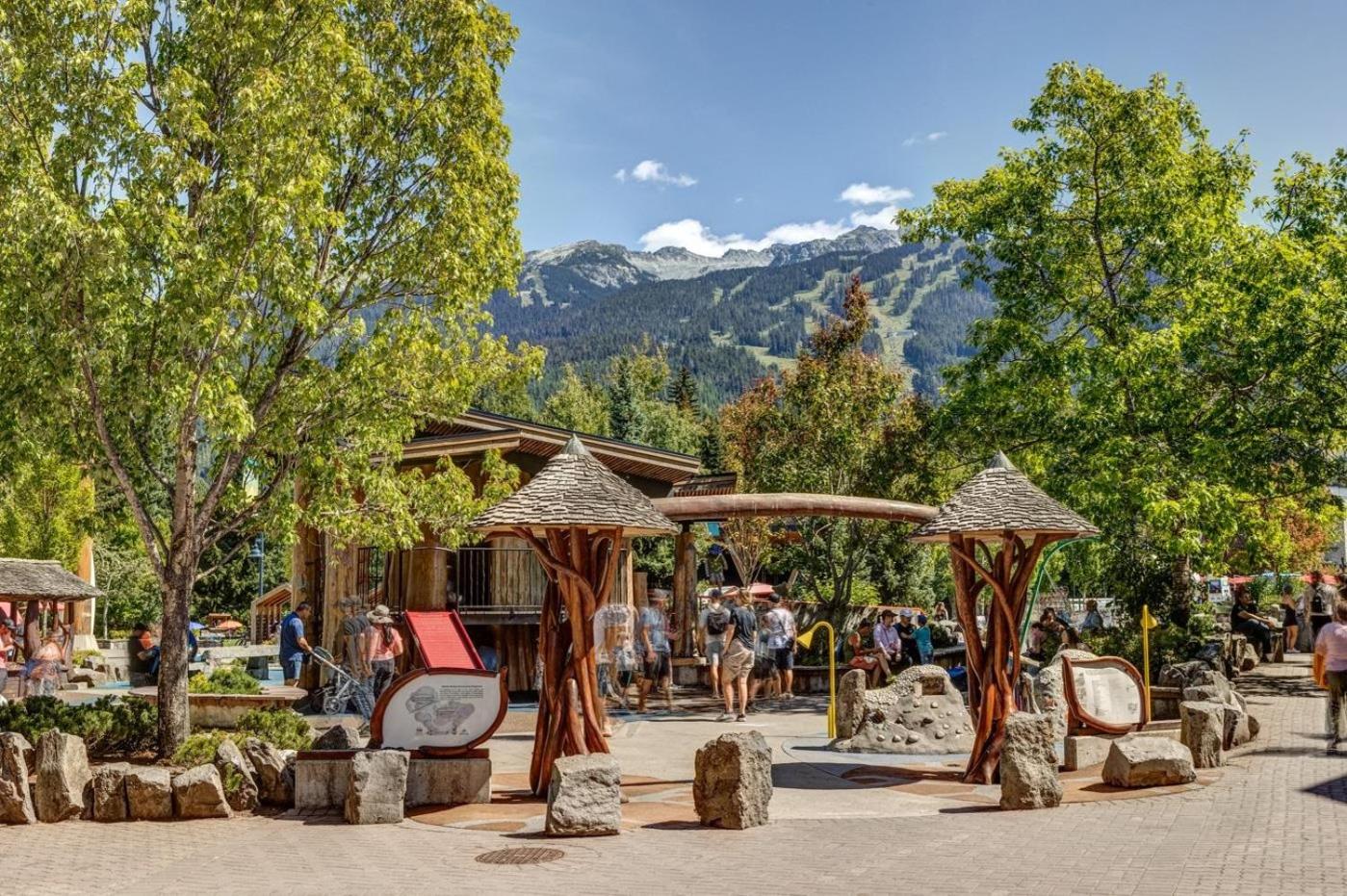 Hotel Cozy Winter Escape in the Village Plaza! 2BR, 2BA, Warm Fireplace, Hot Tub, Parking, New Decor in 2024 - Image 1