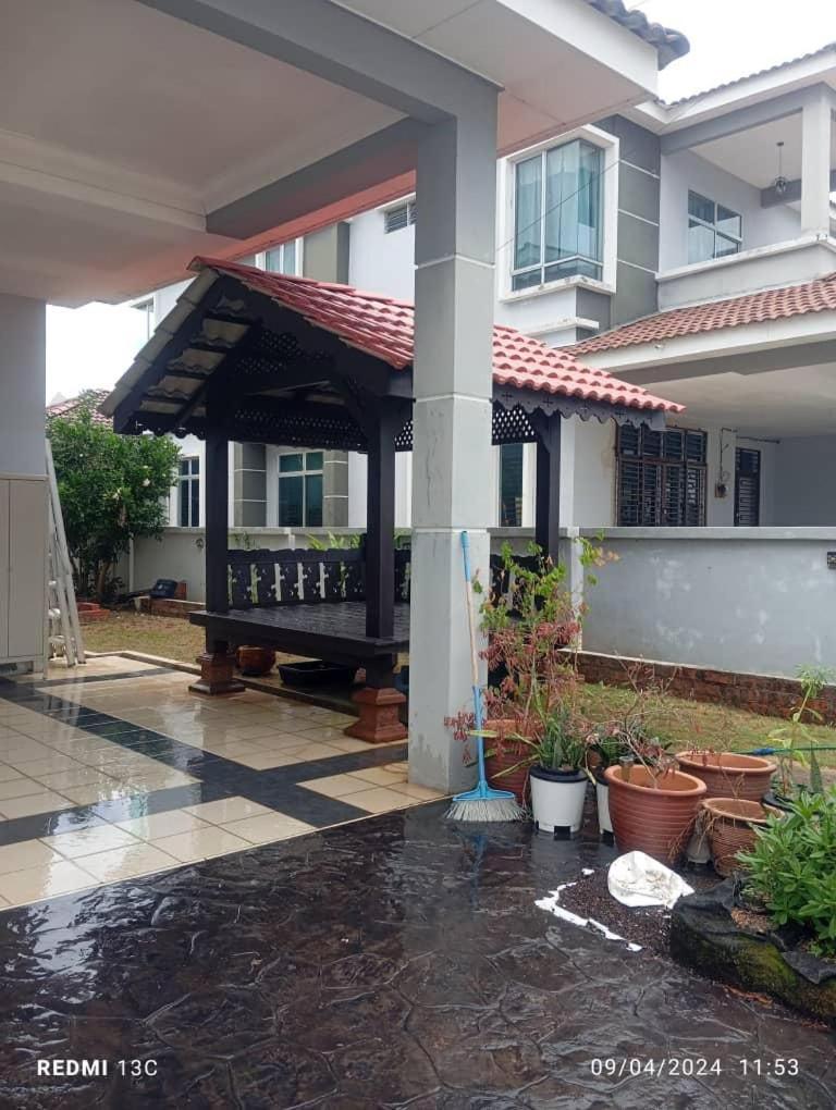 ReHeart Lovely home 4 rooms airconds with living hall aircond & free wifi photo 7