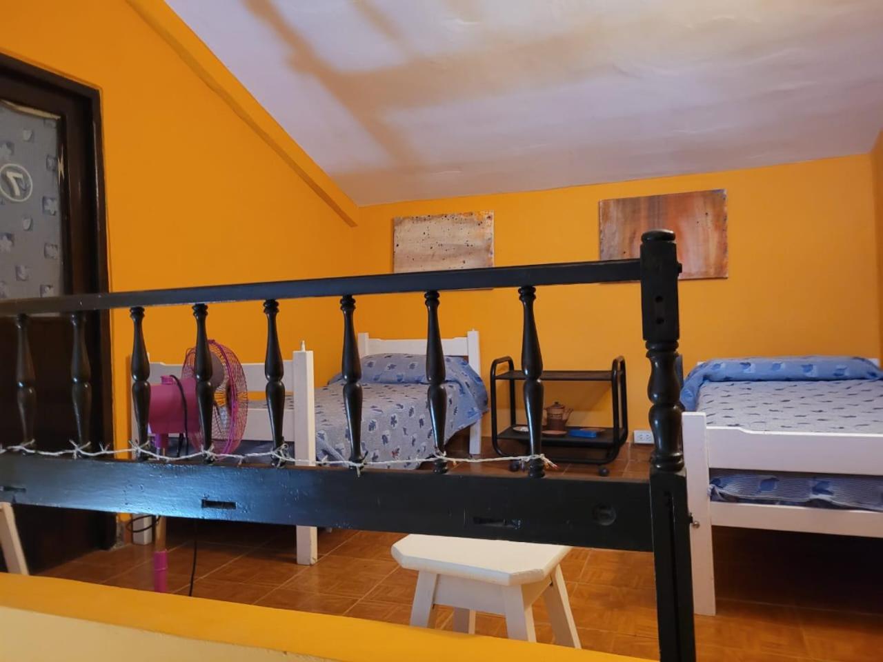 Casa Amarrilla