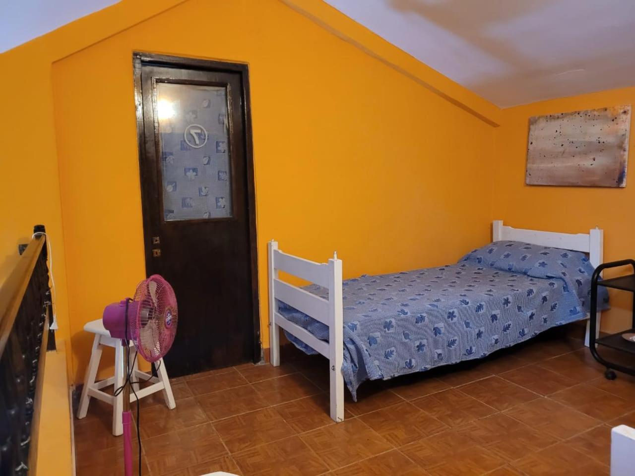 Casa Amarrilla