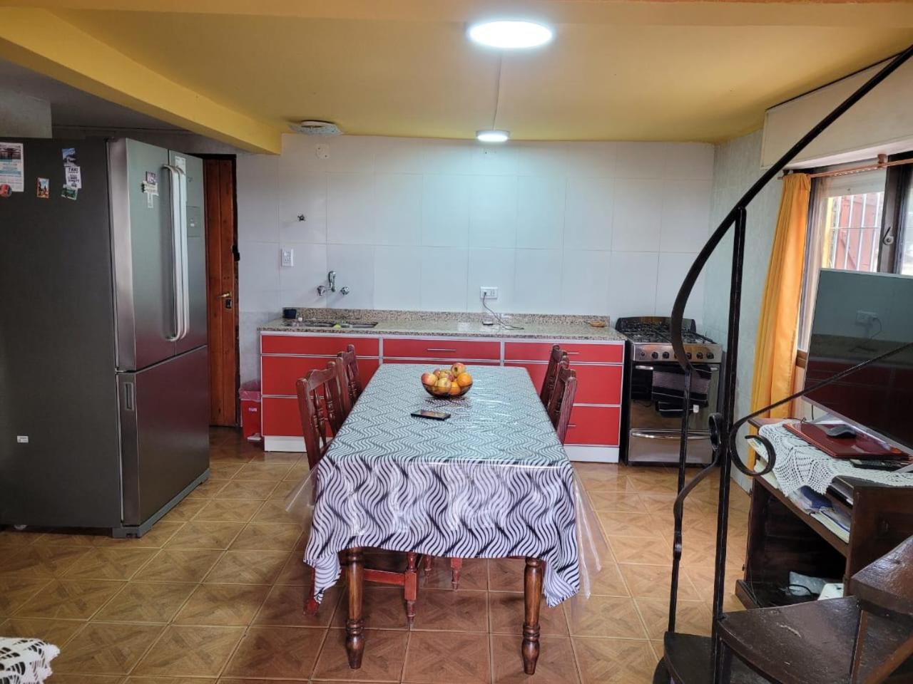 Casa Amarrilla